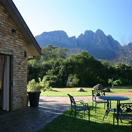 Вилла Kierie Kwaak Self Catering Стелленбос Экстерьер фото