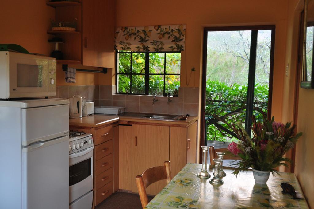 Вилла Kierie Kwaak Self Catering Стелленбос Экстерьер фото