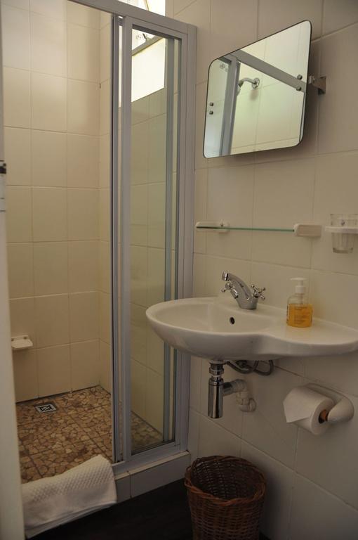 Вилла Kierie Kwaak Self Catering Стелленбос Экстерьер фото