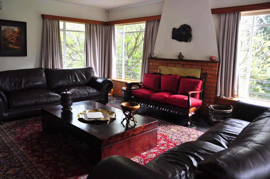 Вилла Kierie Kwaak Self Catering Стелленбос Экстерьер фото